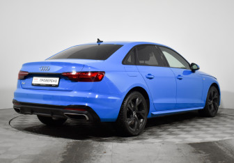 Подержанный автомобиль Audi A4 Sedan 2020 года (5 фото)