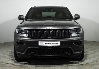 Подержанный автомобиль Jeep Grand Cherokee 2017 года (2 фото)