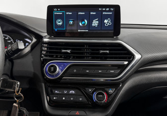 Подержанный автомобиль Changan Alsvin 2024 года (18 фото)