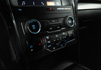 Подержанный автомобиль Ford Explorer 2019 года (15 фото)