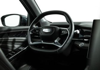 Подержанный автомобиль Geely Preface 2024 года (15 фото)