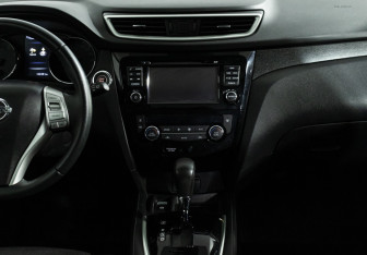 Подержанный автомобиль Nissan X-Trail 2018 года (14 фото)