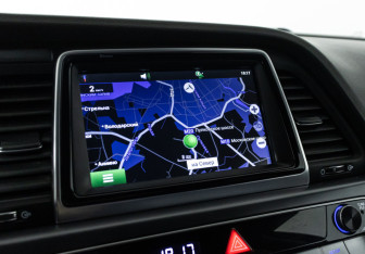 Подержанный автомобиль Hyundai Sonata 2018 года (19 фото)