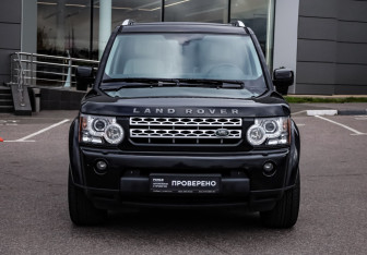 Подержанный автомобиль Land Rover Discovery 2012 года (3 фото)