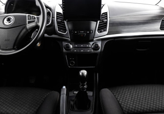 Подержанный автомобиль SsangYong Actyon 2014 года (13 фото)