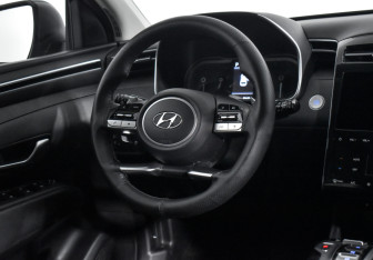 Подержанный автомобиль Hyundai Tucson 2020 года (15 фото)