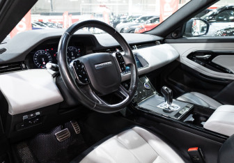 Подержанный автомобиль Land Rover Range Rover Evoque 2019 года (13 фото)
