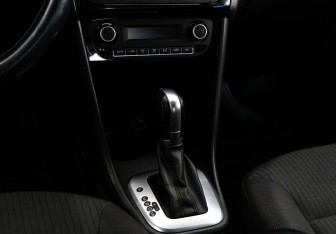 Подержанный автомобиль Volkswagen Polo Sedan 2018 года (12 фото)