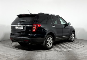 Подержанный автомобиль Ford Explorer 2013 года (5 фото)