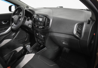 Подержанный автомобиль LADA (ВАЗ) XRAY 2017 года (12 фото)