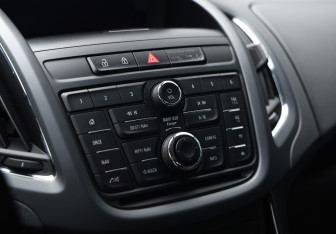 Подержанный автомобиль Opel Zafira Compactvan 2014 года (19 фото)