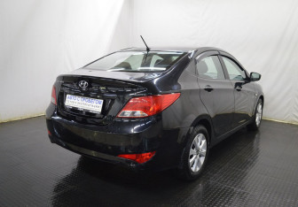 Подержанный автомобиль Hyundai Solaris Sedan 2016 года (5 фото)