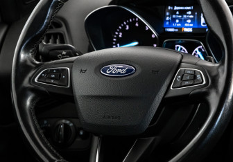 Подержанный автомобиль Ford Kuga 2018 года (11 фото)