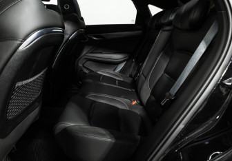 Подержанный автомобиль Geely Tugella 2023 года (10 фото)