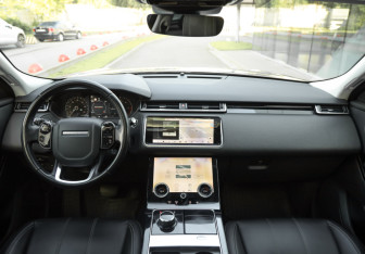 Подержанный автомобиль Land Rover Range Rover Velar 2018 года (11 фото)