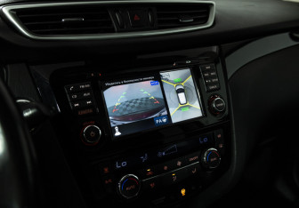Подержанный автомобиль Nissan Qashqai 2014 года (15 фото)