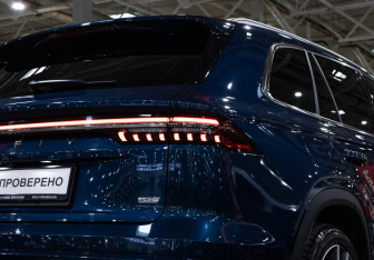 Подержанный автомобиль Geely Monjaro 2024 года (11 фото)