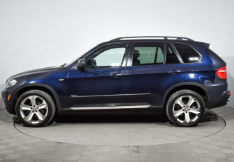 Подержанный автомобиль BMW X5 2007 года (8 фото)