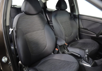 Подержанный автомобиль Hyundai Solaris Sedan 2016 года (15 фото)