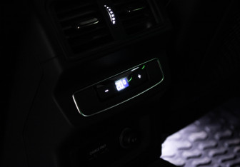 Подержанный автомобиль Audi Q5 2021 года (23 фото)