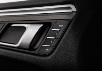 Подержанный автомобиль Porsche Macan 2016 года (22 фото)
