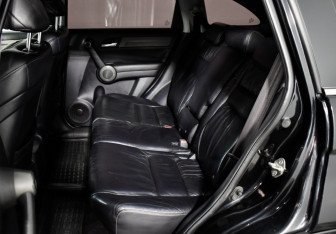 Подержанный автомобиль Honda CR-V 2011 года (12 фото)