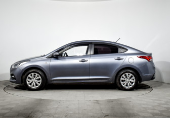 Подержанный автомобиль Hyundai Solaris Sedan 2017 года (8 фото)