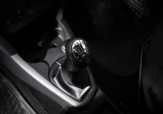 Подержанный автомобиль Renault Sandero 2017 года (11 фото)