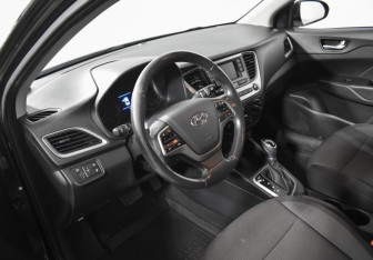 Подержанный автомобиль Hyundai Solaris Sedan 2018 года (9 фото)