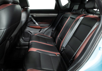 Подержанный автомобиль Geely Coolray 2023 года (10 фото)