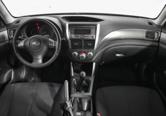 Подержанный автомобиль Subaru Forester Suv 2011 года (13 фото)