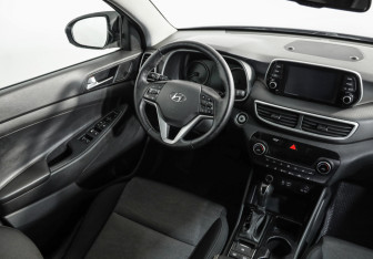 Подержанный автомобиль Hyundai Tucson 2019 года (9 фото)