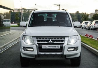 Подержанный автомобиль Mitsubishi Pajero 2019 года (4 фото)