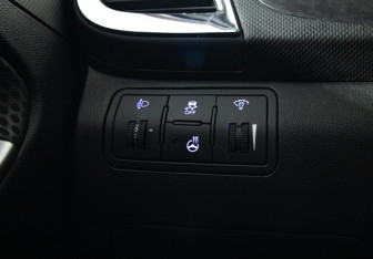 Подержанный автомобиль Hyundai Solaris Hatchback 2016 года (15 фото)