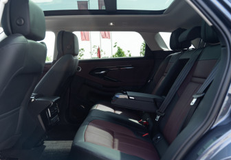 Новый Land Rover Range Rover Evoque 2025 (11 фото)