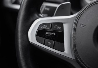 Подержанный автомобиль BMW X3 2020 года (16 фото)