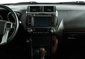 Подержанный автомобиль Toyota Land Cruiser Prado 2014 года (14 фото)