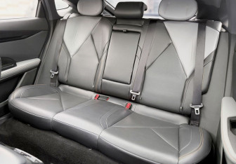 Подержанный автомобиль Changan UNI-V 2023 года (20 фото)