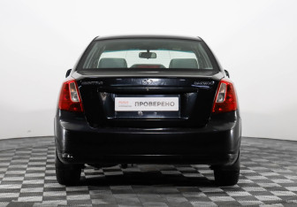 Подержанный автомобиль Daewoo Gentra Sedan 2013 года (6 фото)