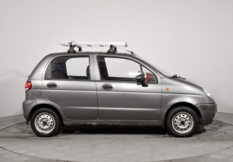 Подержанный автомобиль Daewoo Matiz 2012 года (4 фото)