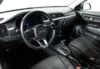 Подержанный автомобиль Kia Rio Hatchback 2019 года (11 фото)