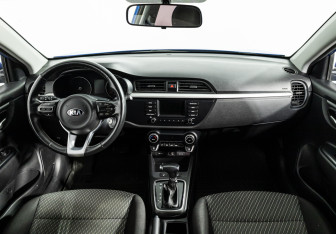 Подержанный автомобиль Kia Rio Hatchback 2019 года (13 фото)
