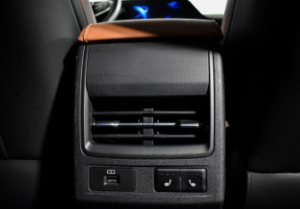 Подержанный автомобиль Omoda C5 2023 года (18 фото)