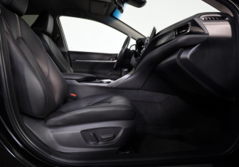 Подержанный автомобиль Toyota Camry Sedan 2021 года (26 фото)