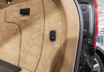 Подержанный автомобиль Porsche Cayenne 2007 года (30 фото)