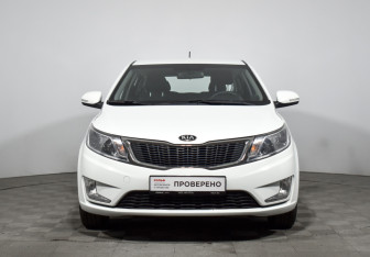 Подержанный автомобиль Kia Rio Hatchback 2013 года (2 фото)