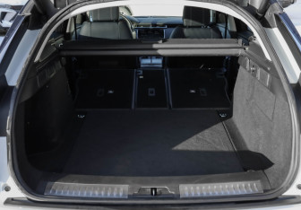 Подержанный автомобиль Land Rover Range Rover Velar 2019 года (37 фото)