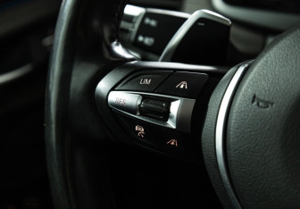 Подержанный автомобиль BMW X5 2017 года (23 фото)