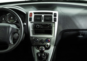 Подержанный автомобиль Hyundai Tucson 2008 года (14 фото)
