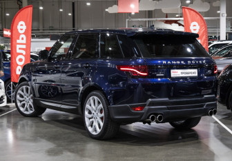 Подержанный автомобиль Land Rover Range Rover Sport 2016 года (11 фото)